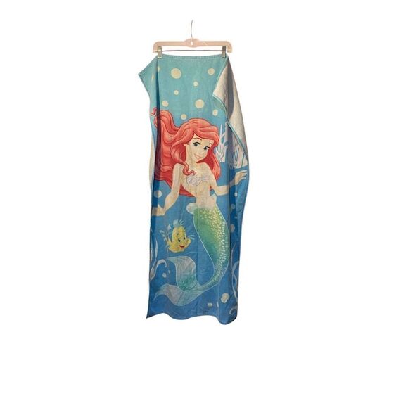 Disney Vintage The Little Mermaid Beach Towel 53x28 - Picture 2 of 4